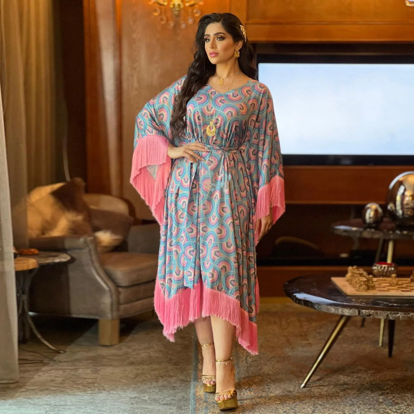 Ab254 New Fashion Women's Dress With Tassel Trim And Large Sleeves Long Dress Robe Abaya Ramadan Dubai Luxury Islam Elegant
Ab254 New Fashion Women's Dress With Tassel Trim And Large Sleeves Long Dress Robe Abaya Ramadan Dubai Luxury Islam Elegant