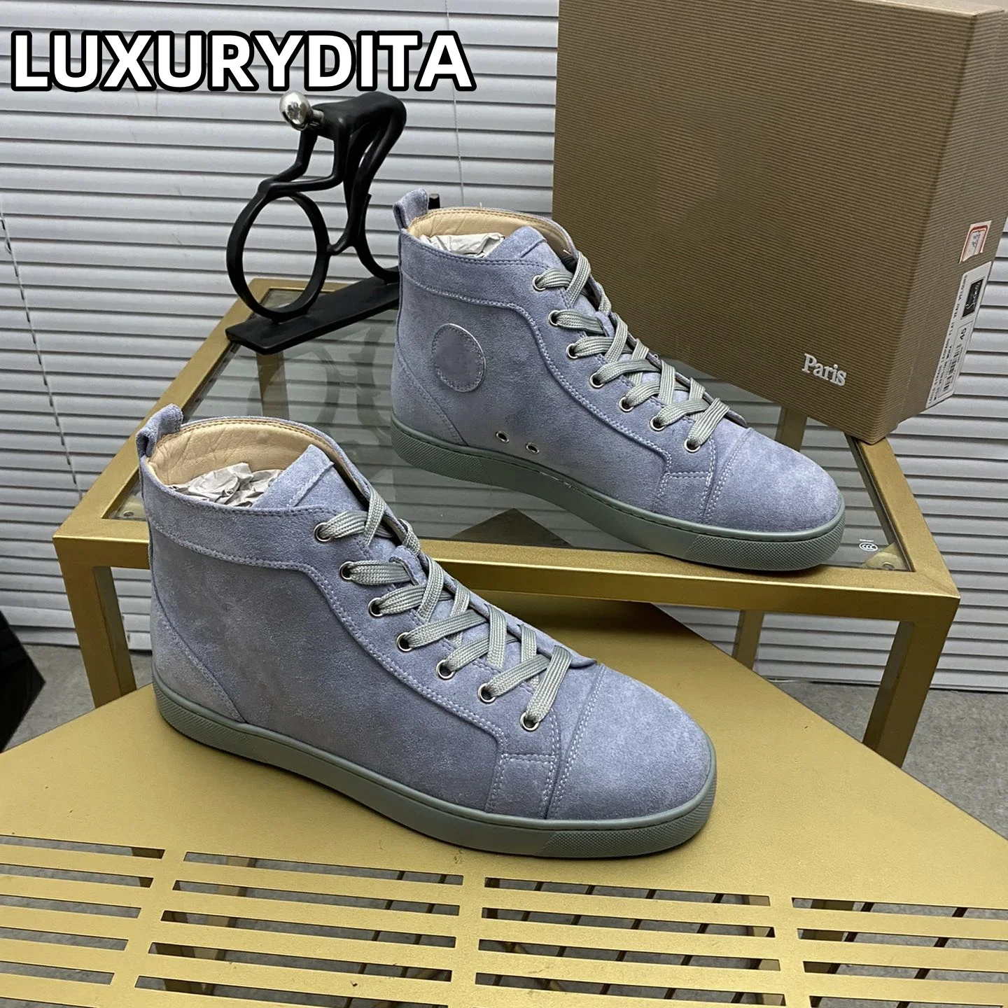 Top Quality Womens Trendy Casual Tennis Shoes Luxury Mens Real Leather Sneakers 35-48 Designr Rivet Red Soled Lovers Shoes M0199
Top Quality Womens Trendy Casual Tennis Shoes Luxury Mens Real Leather Sneakers 35-48 Designr Rivet Red Soled Lovers Shoes M0199