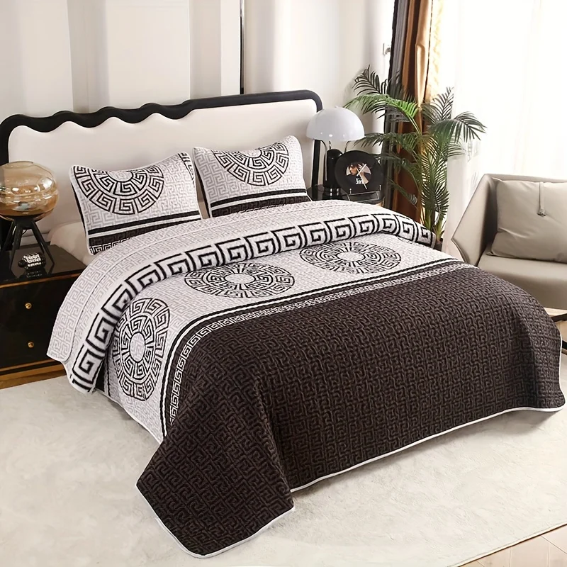 3pcs Traditional Style Fleece Bed Cover Set, All-Season, Machine Washable, Active Print, Polyester Fill, Durable Polyester Cover, 80-85gsm, Quilted, Multi-Purpose Bedding
