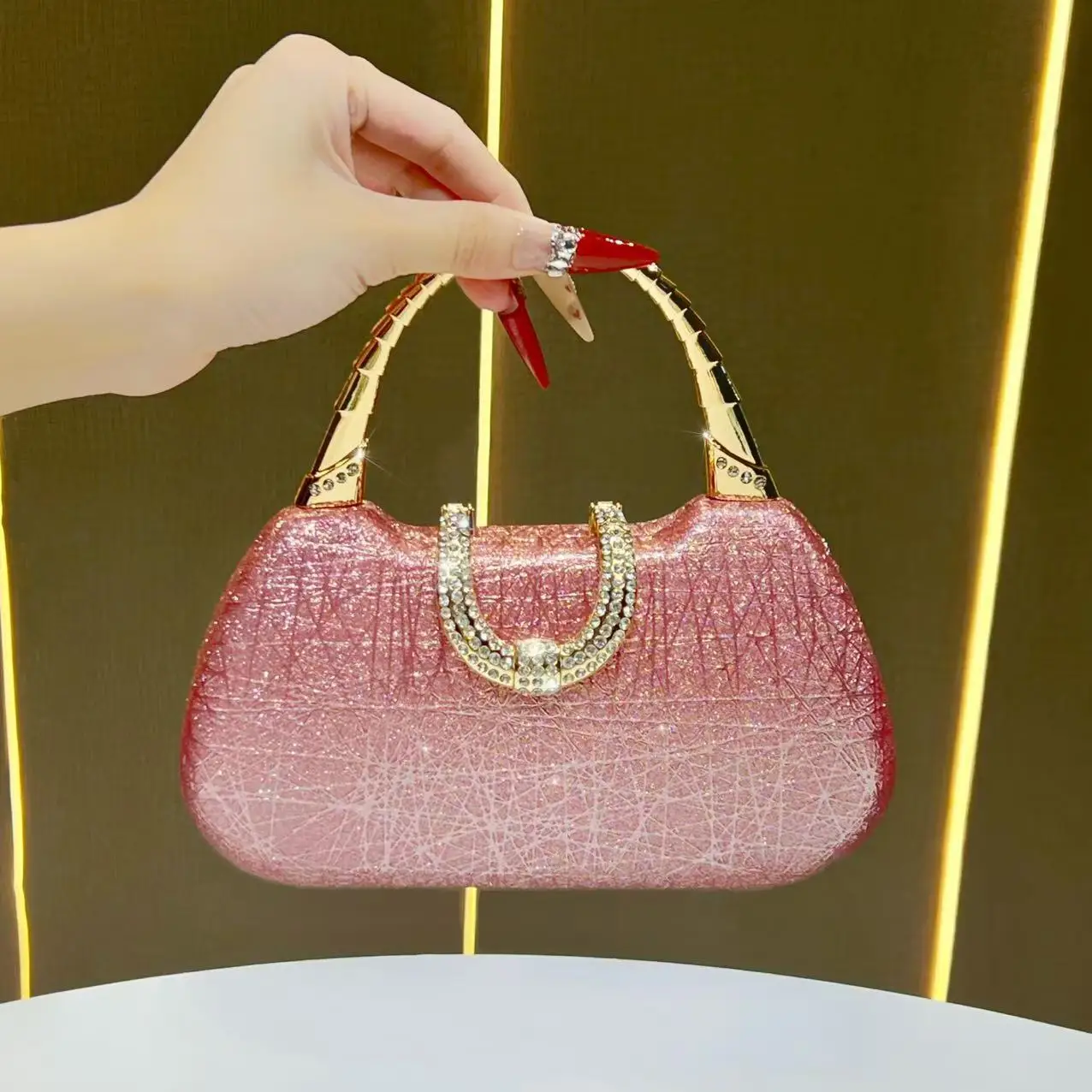 Gold Silver Champagne Square Evening Bags Wedding Prom Party Bridal Small Clutch Purse For Women Metal Chain Shoulder Bag Purse
Gold Silver Champagne Square Evening Bags Wedding Prom Party Bridal Small Clutch Purse For Women Metal Chain Shoulder Bag Purse