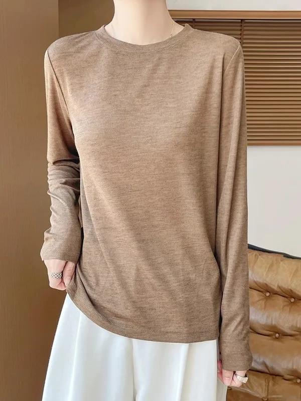 Spring 2026 Women's Knitted Silk Long Sve T-irt round Ne Base irt Faionable Versatile High-End Feeling Commute Sle
Spring 2026 Women's Knitted Silk Long Sve T-irt round Ne Base irt Faionable Versatile High-End Feeling Commute Sle