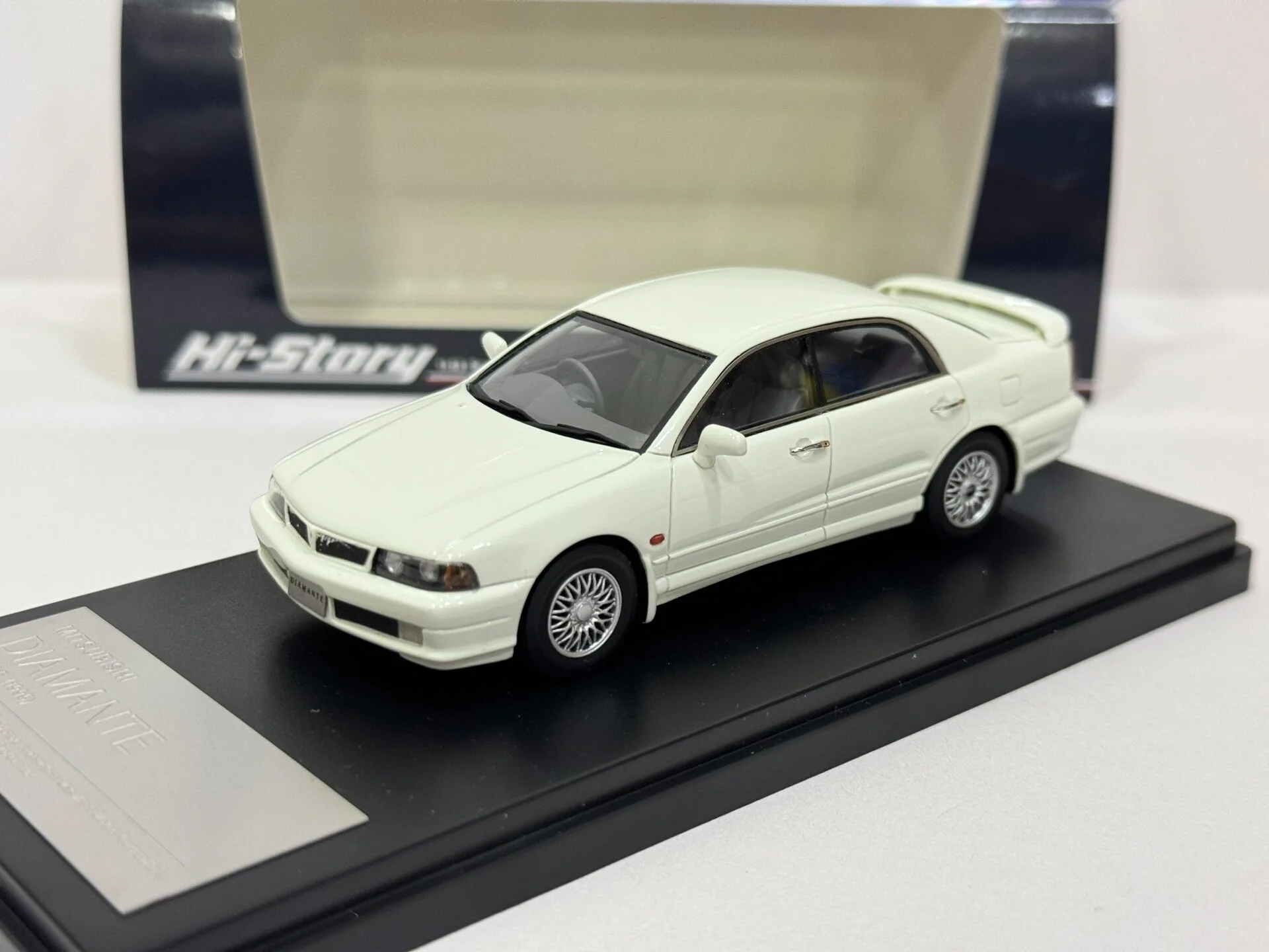 Flaws Missing Label Hi Story 1/43 Scale Mitsubishi Diamante Resin Car Model
Flaws Missing Label Hi Story 1/43 Scale Mitsubishi Diamante Resin Car Model