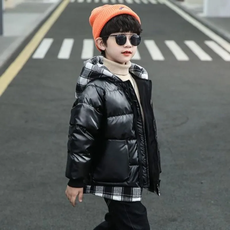 【Глянцевая】Утепленная зимняя куртка на хлопковой подкладке для мальчиков и девочек, теплое водонепроницаемое пальто для малышей, не требующая стирки верхняя одежда
【Глянцевая】Утепленная зимняя куртка на хлопковой подкладке для мальчиков и девочек, теплое водонепроницаемое пальто для малышей, не требующая стирки верхняя одежда