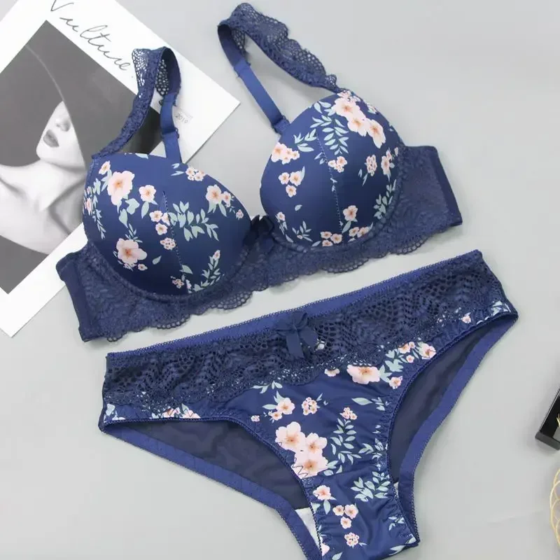 Sexy Bras Set For Big Boops Low Waist Panties Underwear Bralette Brassiere Cotton Plus Size Female Lingerie
Sexy Bras Set For Big Boops Low Waist Panties Underwear Bralette Brassiere Cotton Plus Size Female Lingerie