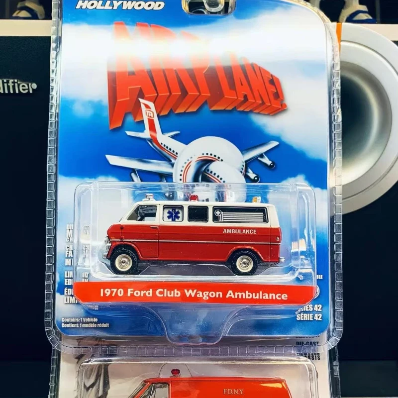 greenlight 1:64 1970 Ford Club Wagon Ambulance High Simulation Diecast Car Metal Alloy Model Car kids toys collection gifts
greenlight 1:64 1970 Ford Club Wagon Ambulance High Simulation Diecast Car Metal Alloy Model Car kids toys collection gifts