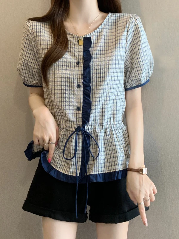 Summer New Plaid Short Sleeve Shirt Women's Large Size Doll Shirt Drawstring Waist in Korean Style Commute Wind Loose Fit
Summer New Plaid Short Sleeve Shirt Women's Large Size Doll Shirt Drawstring Waist in Korean Style Commute Wind Loose Fit