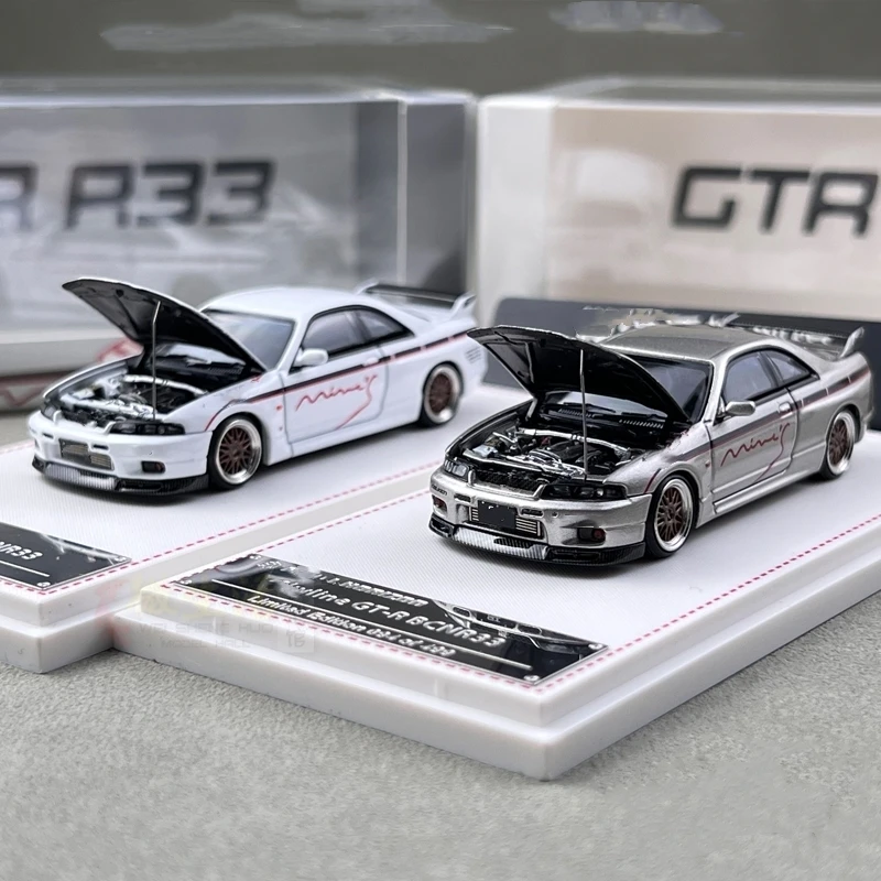 FH 1:64 GT-R R33 original open-lid die-cast alloy car model Children's toy collection gift
FH 1:64 GT-R R33 original open-lid die-cast alloy car model Children's toy collection gift