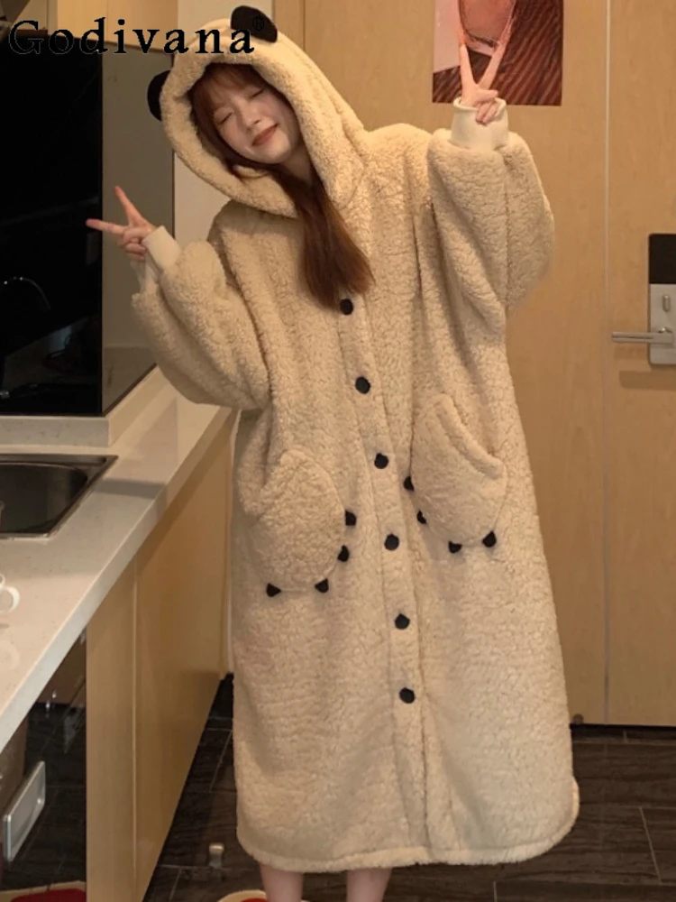 Large Size New Autumn Winter Cute Fashion Coral Velvet Hooded Pajamas Winter Women Thick Loose Comfortable Sweet Long Nightgown
Large Size New Autumn Winter Cute Fashion Coral Velvet Hooded Pajamas Winter Women Thick Loose Comfortable Sweet Long Nightgown