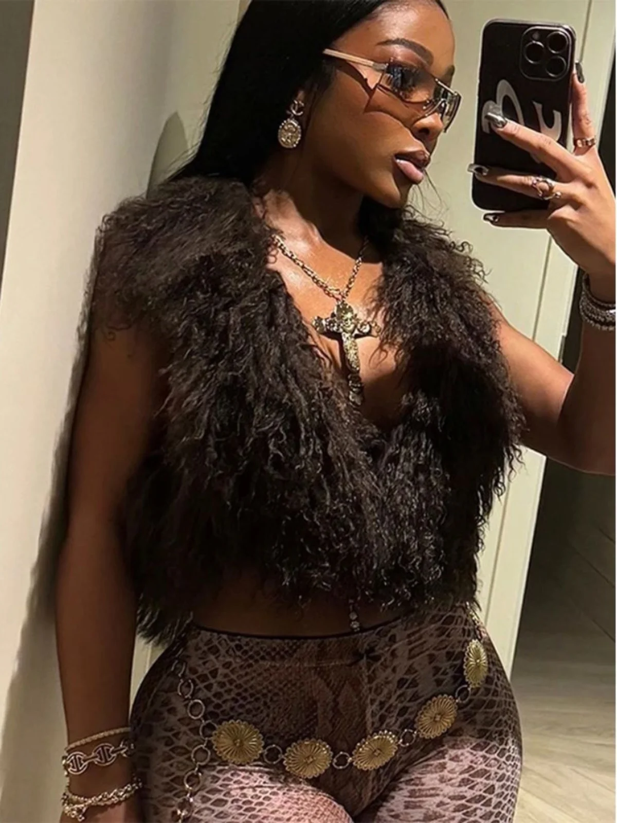 Sexy Big Ba Fur Ne ter Top Street Sle Slim Fit Polyester Cosite Fabric Summer Regular Length Overhead irt
Sexy Big Ba Fur Ne ter Top Street Sle Slim Fit Polyester Cosite Fabric Summer Regular Length Overhead irt