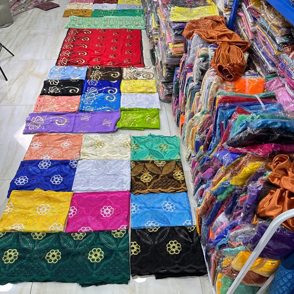 Wholesale 2mx1m Floral Ethnic Lace Scarves Factory Price Cheap African Chotton Hijab Scarfs Colorful Muslims' New Ethnic Shawls"
Wholesale 2mx1m Floral Ethnic Lace Scarves Factory Price Cheap African Chotton Hijab Scarfs Colorful Muslims' New Ethnic Shawls"