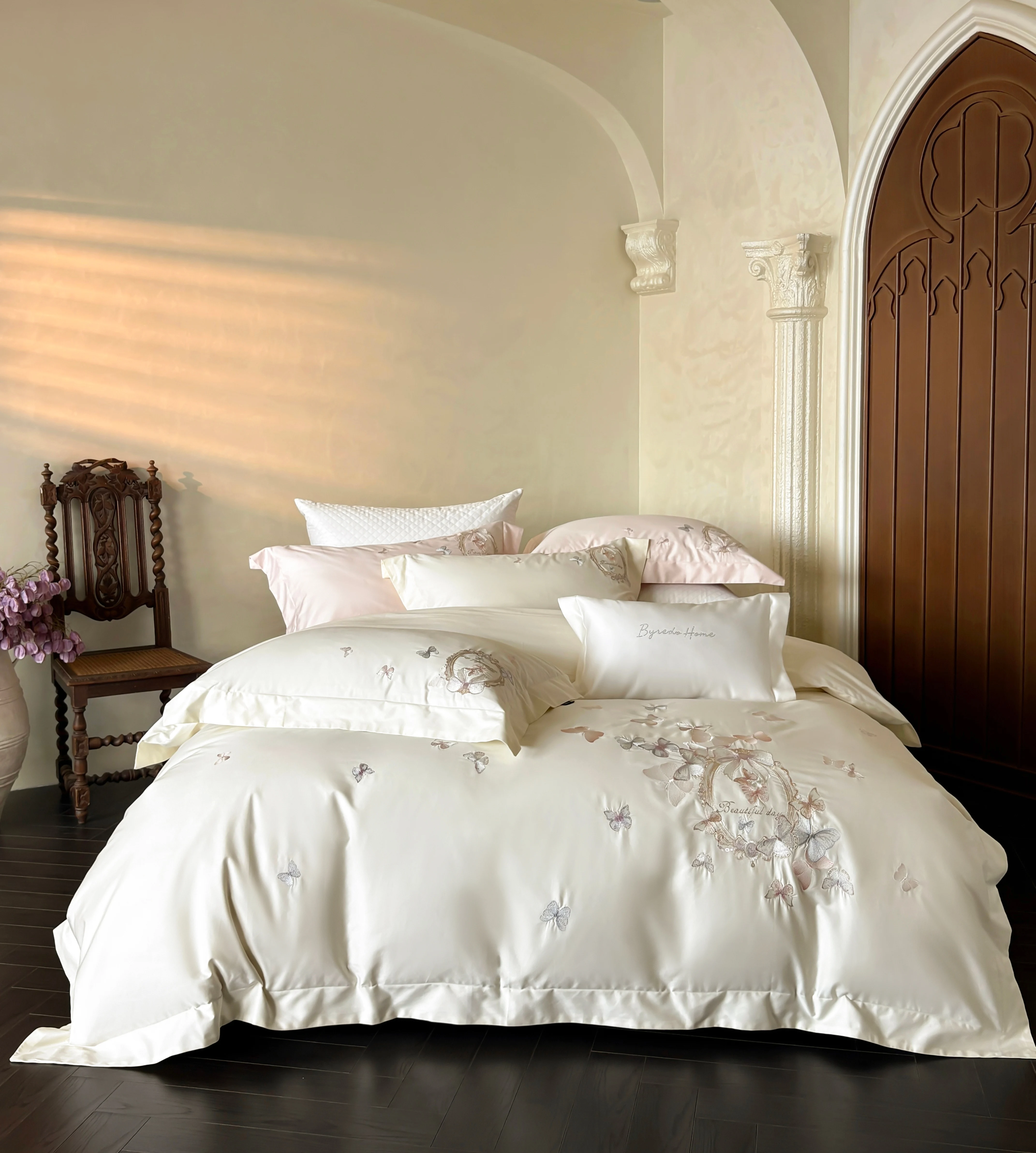 Korean Bedding Set Cotton 100% Luxury Butterfly Embroidery Duvet Covers Cream Bed Set King Queen Size Romantic Bedclothes
Korean Bedding Set Cotton 100% Luxury Butterfly Embroidery Duvet Covers Cream Bed Set King Queen Size Romantic Bedclothes