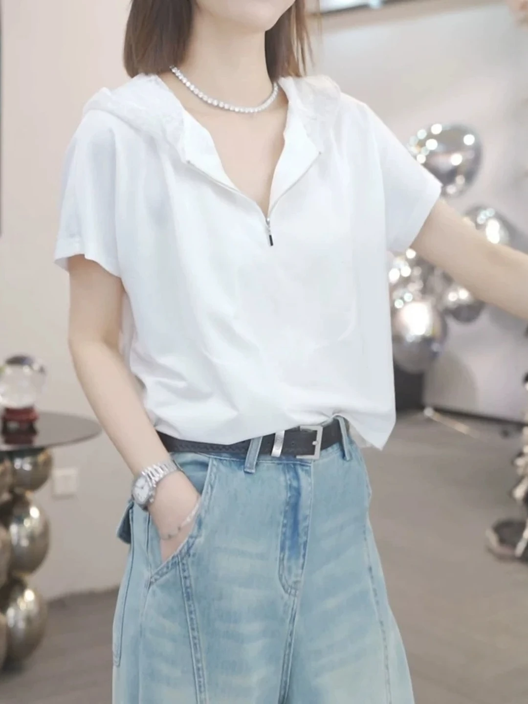 Lace Hooded White Short Sleeve T-Shirt Women Summer 2026 New plus Size Conceal Meat Slimming Casual Top Loose Fit Basic Creative
Lace Hooded White Short Sleeve T-Shirt Women Summer 2026 New plus Size Conceal Meat Slimming Casual Top Loose Fit Basic Creative