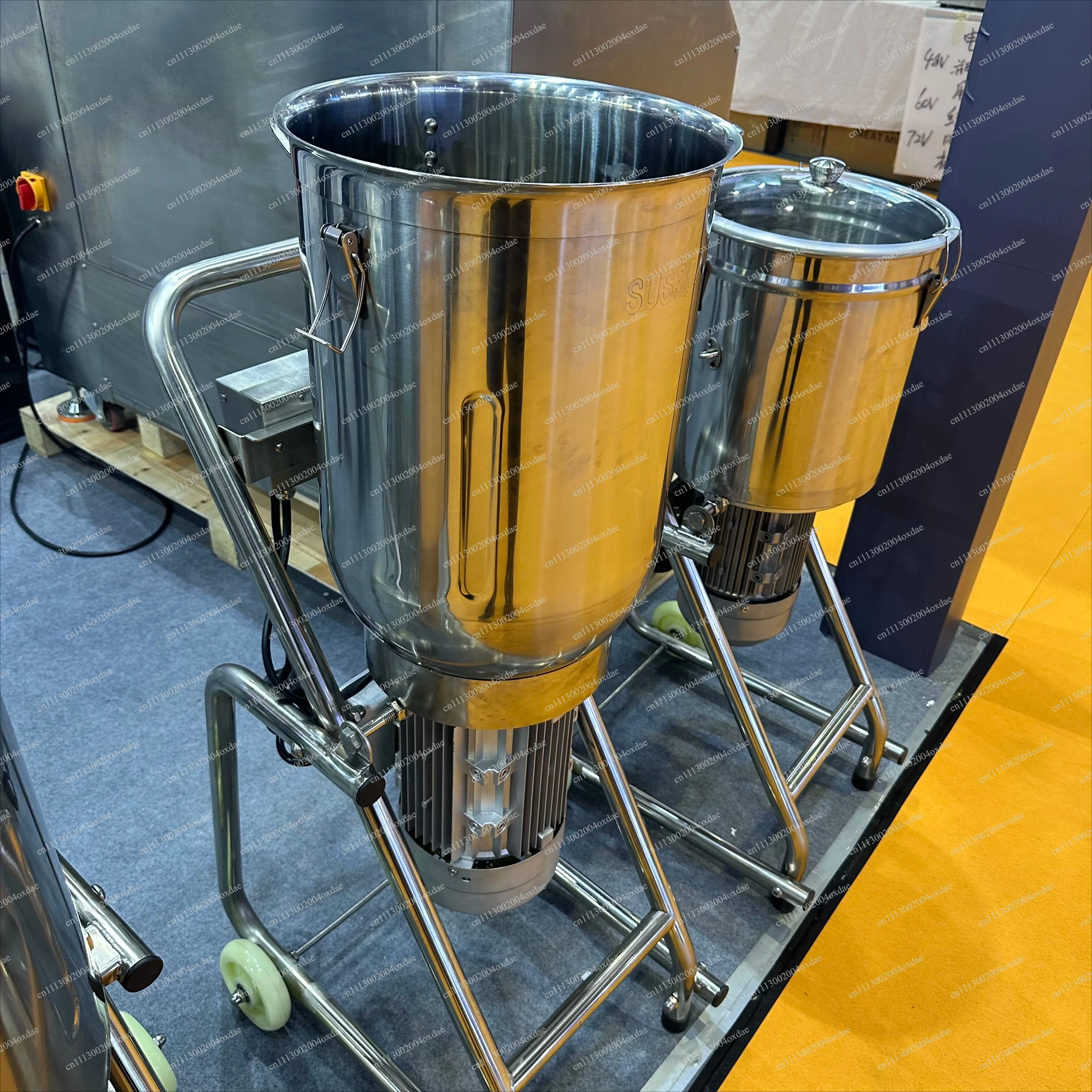 Commercial 30L 32L Large Capacity Smoothie Machine Floor-to-ceiling jam mixer, milkshake mung bean ice breaker
Commercial 30L 32L Large Capacity Smoothie Machine Floor-to-ceiling jam mixer, milkshake mung bean ice breaker