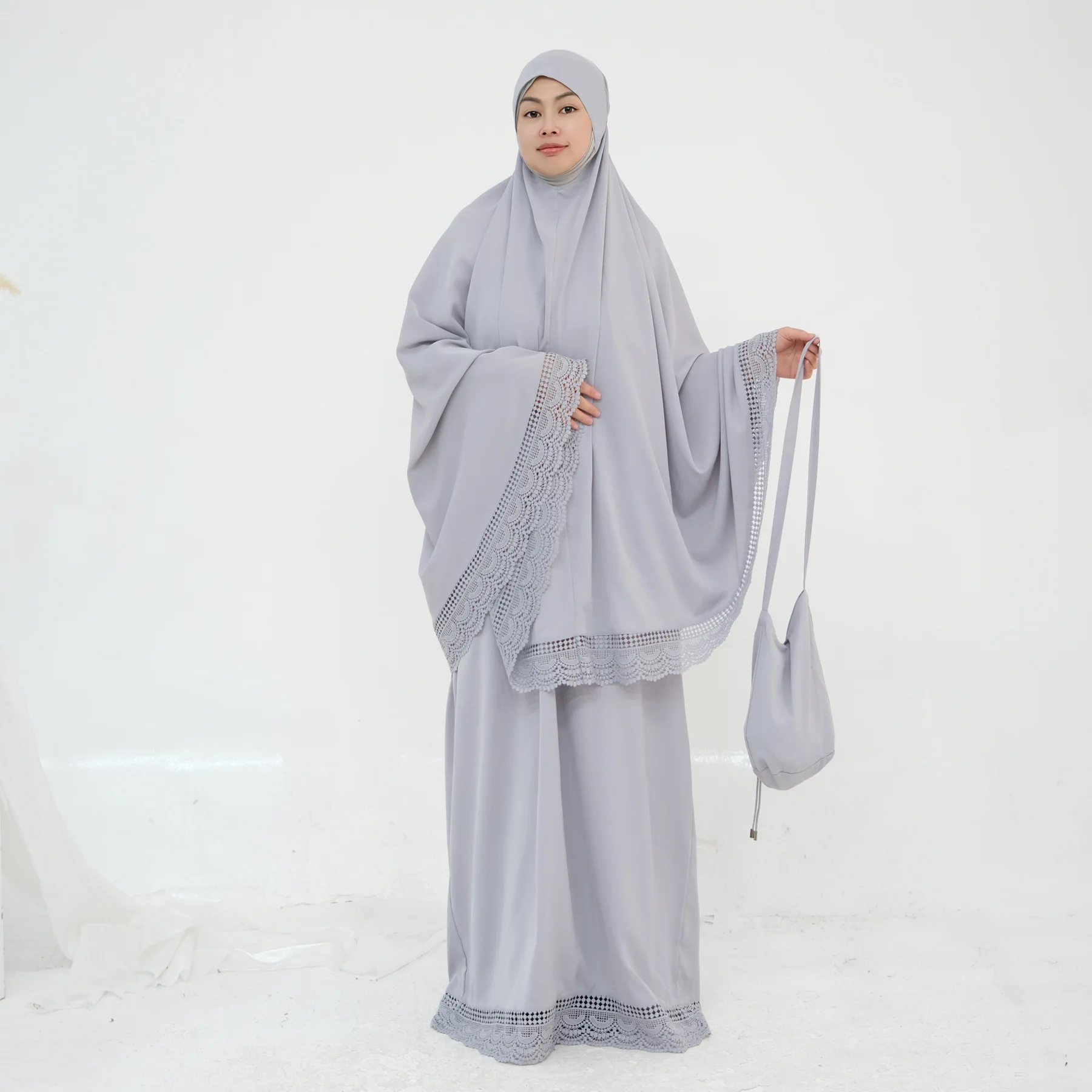 Мусульманские комплекты молитвенной одежды из 4 предметов, женский джилбаб, Абая, кружевной тюрбан + юбка, комплект из 4 предметов, хиджаб, костюмы, кафтан 2026 Рамадан Ид, молитвенный комплект
Мусульманские комплекты молитвенной одежды из 4 предметов, женский джилбаб, Абая, кружевной тюрбан + юбка, комплект из 4 предметов, хиджаб, костюмы, кафтан 2026 Рамадан Ид, молитвенный комплект