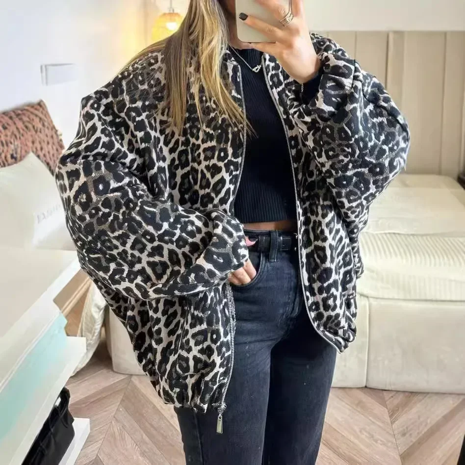 Personality Street Fashion Leopard Print Stand Collar Zipper Jacket, Comfortable Casual Loose Print Jacket, Women Spring/autumn
Personality Street Fashion Leopard Print Stand Collar Zipper Jacket, Comfortable Casual Loose Print Jacket, Women Spring/autumn
