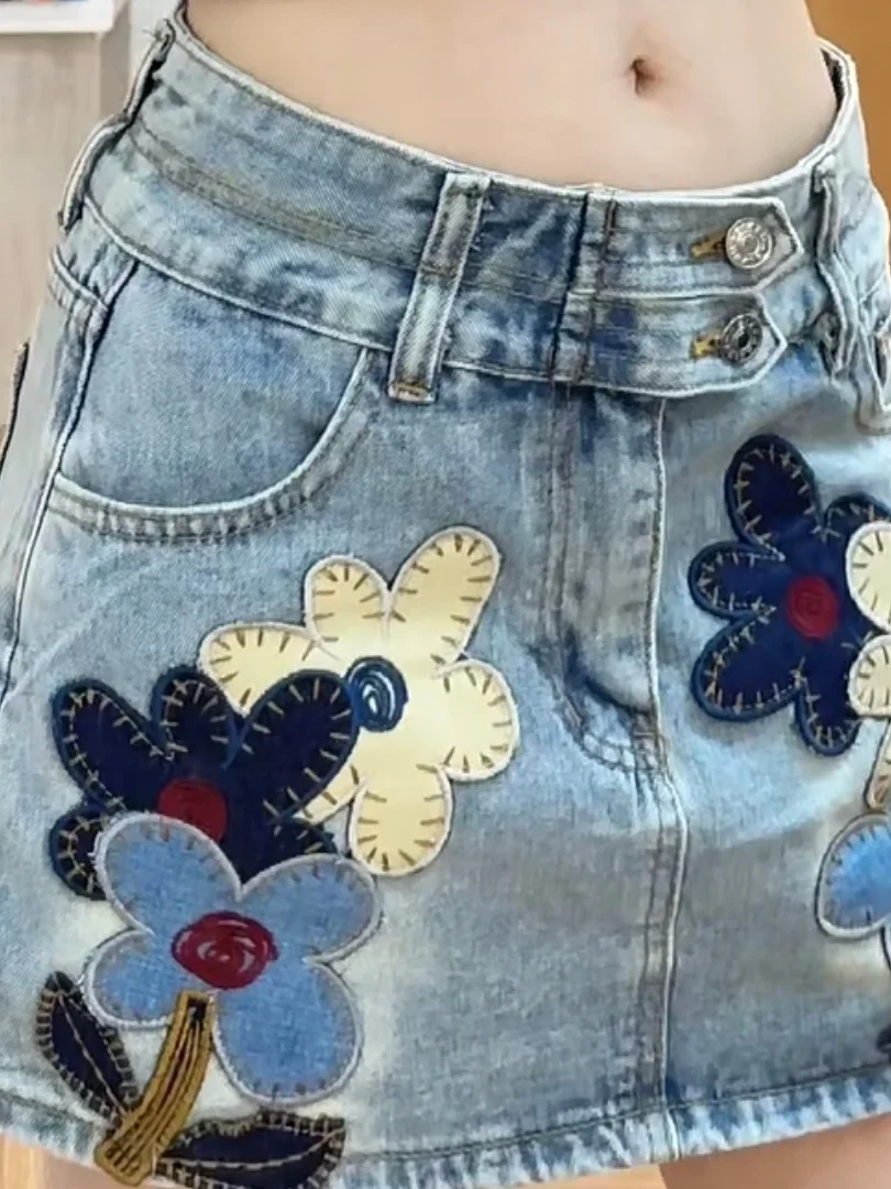 Retro Floral Embroidery Denim Skirt Women's Summer Slimming Versatile Spicy Girl Elegance Commute A-Line Short Skirt
Retro Floral Embroidery Denim Skirt Women's Summer Slimming Versatile Spicy Girl Elegance Commute A-Line Short Skirt