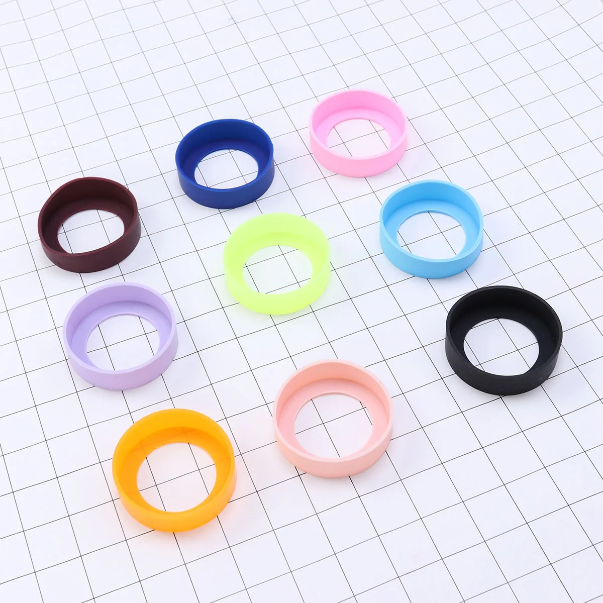 5 PCS Silicone Heat-resistant Cup Mat Water Bottle Holder Insulation Mat Non- Mug Coaster 65mm (Random Color)
5 PCS Silicone Heat-resistant Cup Mat Water Bottle Holder Insulation Mat Non- Mug Coaster 65mm (Random Color)