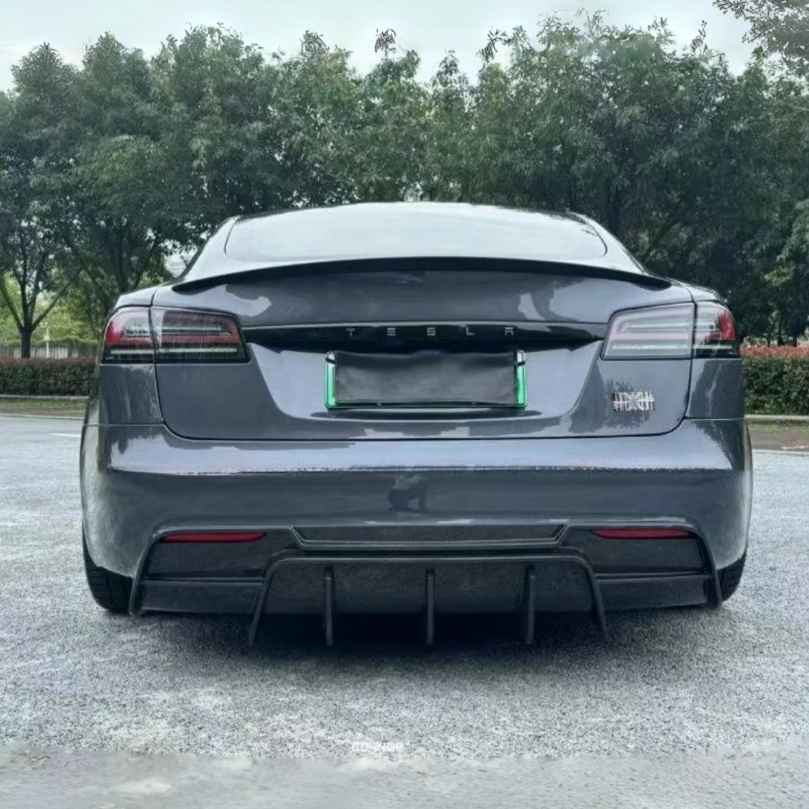 For Tesla Model S 2022+ Dry Carbon Fiber Car Rear Diffuser Car Rear Bumper Cover Lower Lip Spoiler Valance Protector Body Kits
For Tesla Model S 2022+ Dry Carbon Fiber Car Rear Diffuser Car Rear Bumper Cover Lower Lip Spoiler Valance Protector Body Kits