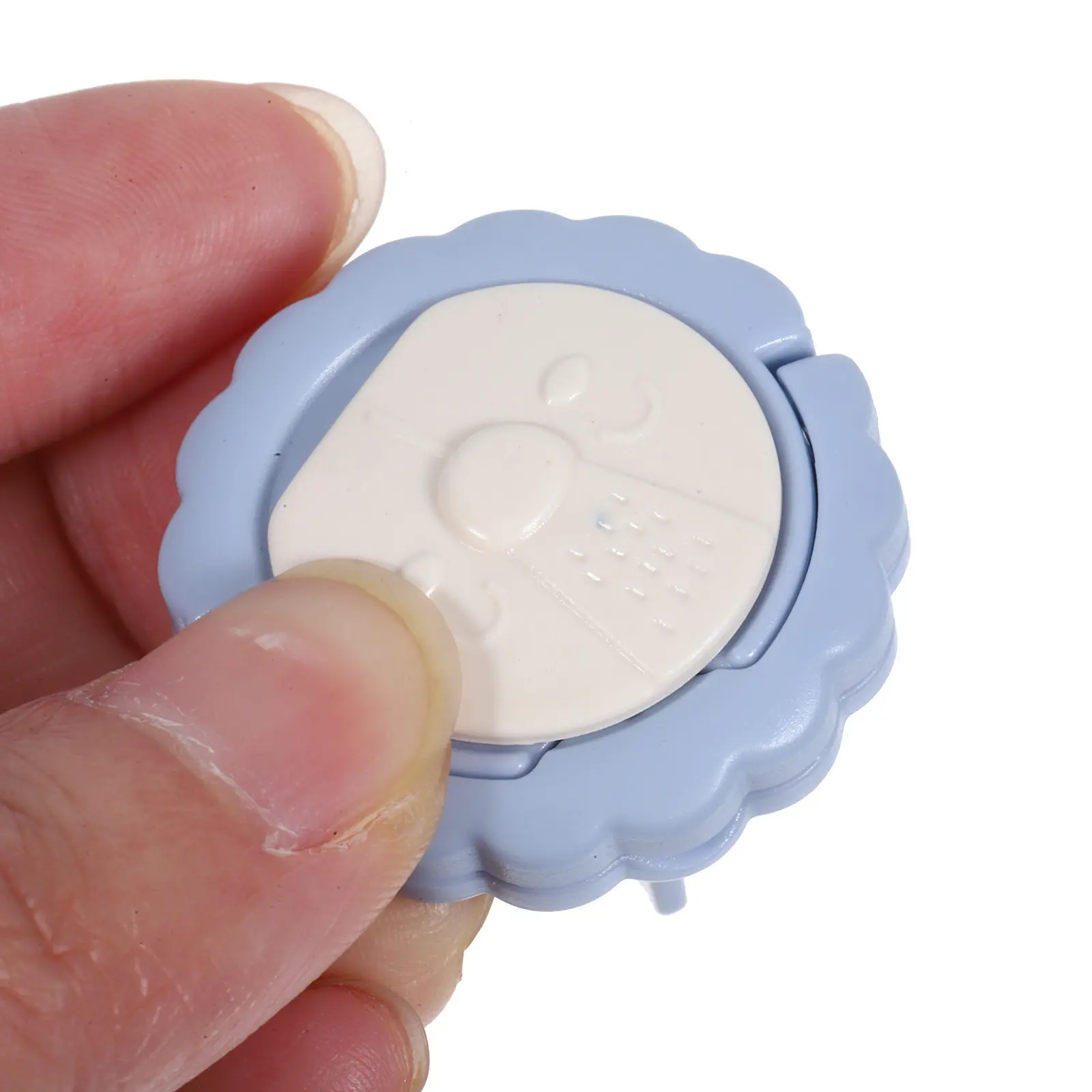 12Pcs Easy Install Baby Proofing Outlet Covers Durable Smooth Edges Child Safety Plug Covers Electrical Socket Protector
12Pcs Easy Install Baby Proofing Outlet Covers Durable Smooth Edges Child Safety Plug Covers Electrical Socket Protector