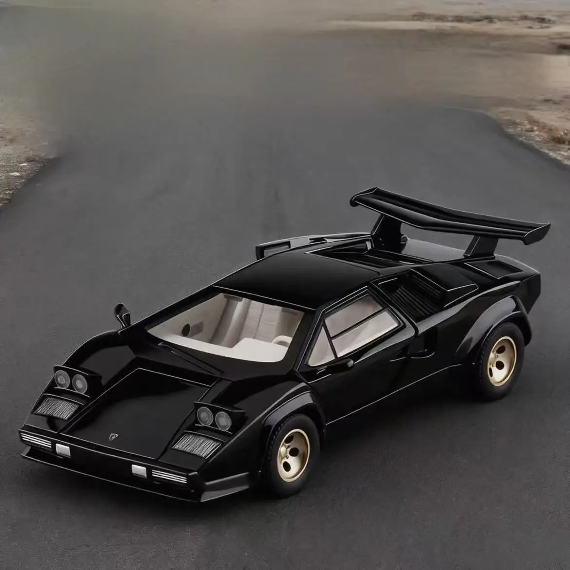 1:24 LP500S имитация спортивного автомобиля, игрушка со звуком и светом, детский подарок на день рождения, расширенная коллекция, модель автомобиля, орнамент
1:24 LP500S имитация спортивного автомобиля, игрушка со звуком и светом, детский подарок на день рождения, расширенная коллекция, модель автомобиля, орнамент