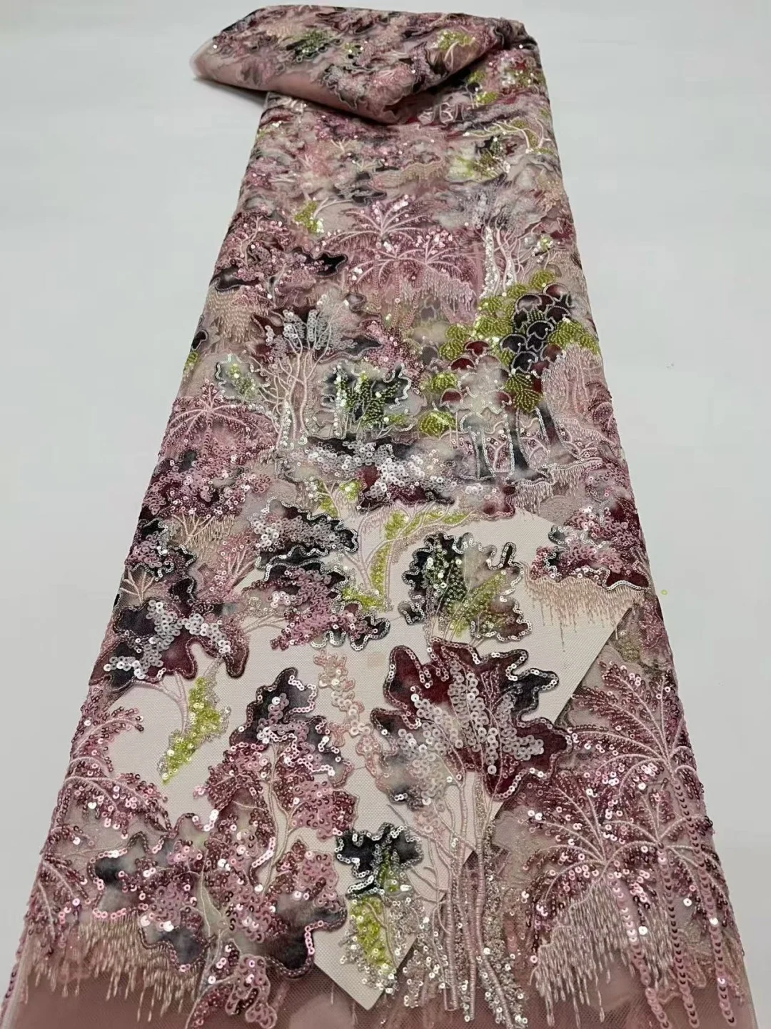 2026 High Quality African Heavy Beaded Lace Fabric Luxury French Sequins Mesh Embroidery Fabric for Wedding Party Dresses
2026 High Quality African Heavy Beaded Lace Fabric Luxury French Sequins Mesh Embroidery Fabric for Wedding Party Dresses