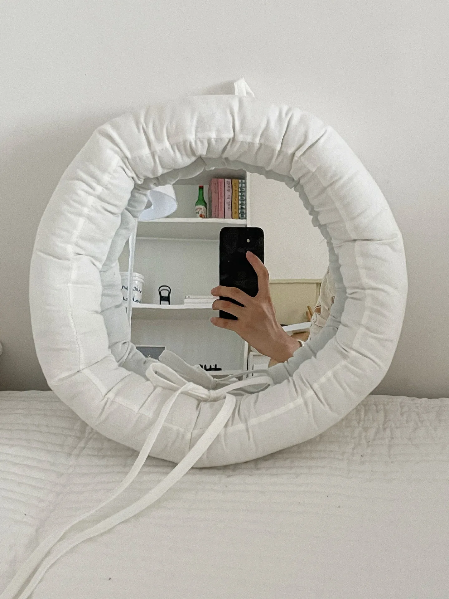 Black White Pure Color Fabric Cotton Filled Mirror Hanging Home Decor Simple Acrylic Makeup Mirror Soft Cute Portable Mirror
Black White Pure Color Fabric Cotton Filled Mirror Hanging Home Decor Simple Acrylic Makeup Mirror Soft Cute Portable Mirror