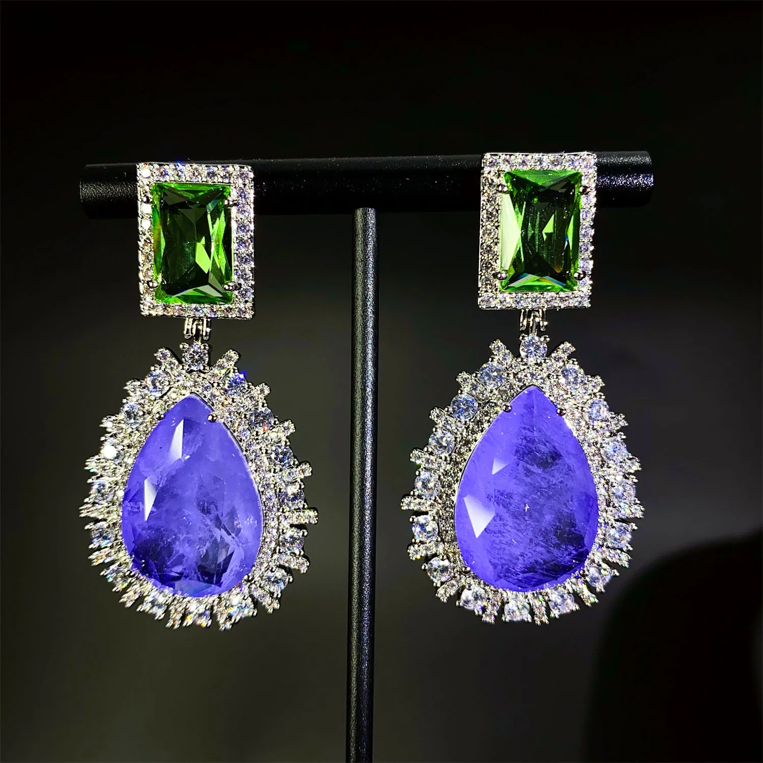 Sparkling Luxury Ladies Jewellery Earrings Set Dress Accessories Summer Prom Party Bridal Banquet Gift E199
Sparkling Luxury Ladies Jewellery Earrings Set Dress Accessories Summer Prom Party Bridal Banquet Gift E199