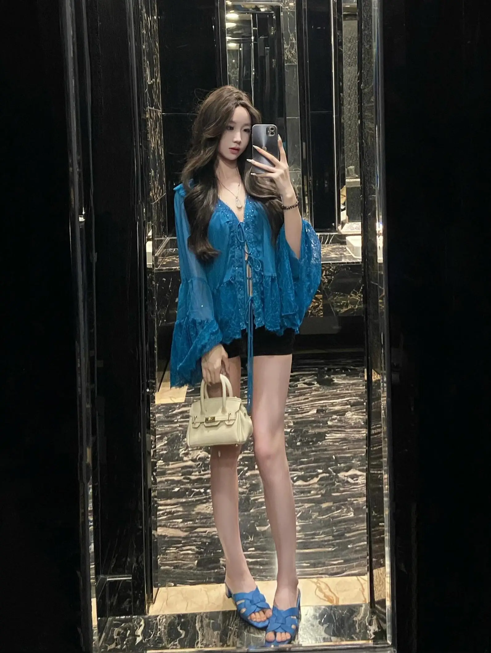 Women Blue Lace T-shirt Harajuku Korean Y2k Tee Top 90s Aesthetic 2000s Fashion Vintage Slim Fashion T-shirt Clothes 2025
Women Blue Lace T-shirt Harajuku Korean Y2k Tee Top 90s Aesthetic 2000s Fashion Vintage Slim Fashion T-shirt Clothes 2025