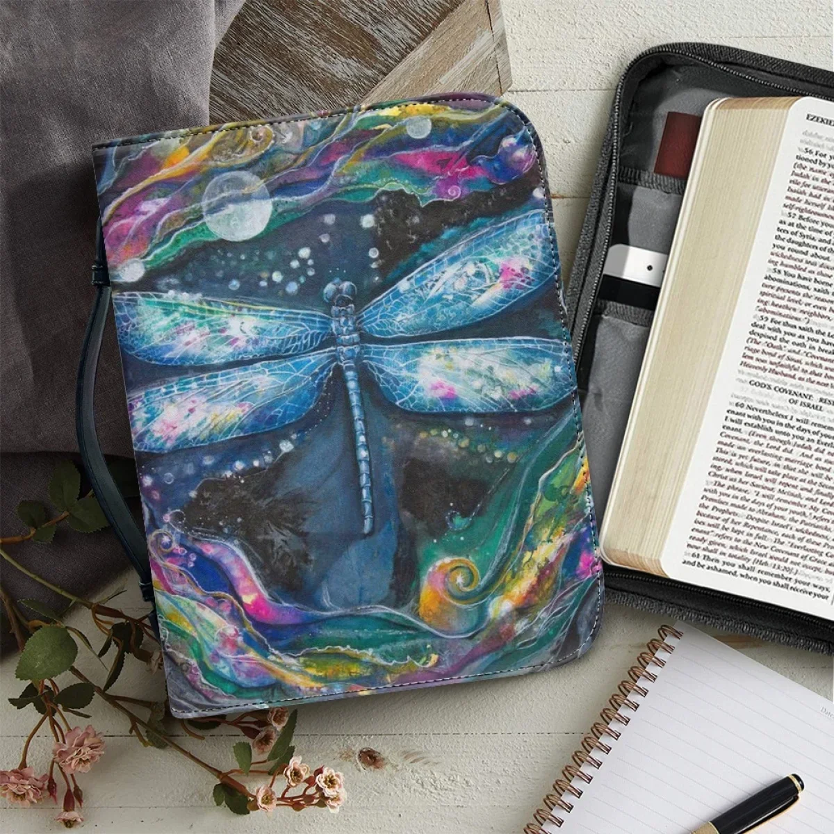 Women's Leather Handbags Portable Zippered Handle Church Bible Bag Dragonfly Print Bible Cover Case Practical Bible Storage Bags
Women's Leather Handbags Portable Zippered Handle Church Bible Bag Dragonfly Print Bible Cover Case Practical Bible Storage Bags