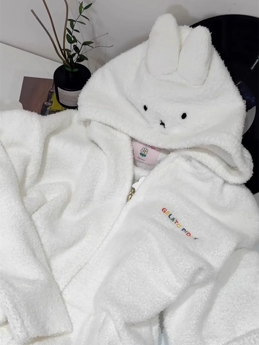 Thiened Fluffy Knitted Spwear Set with Hat for Women Winter Home Clothes Cute Rabbit Design Long Sve Pajamas
Thiened Fluffy Knitted Spwear Set with Hat for Women Winter Home Clothes Cute Rabbit Design Long Sve Pajamas