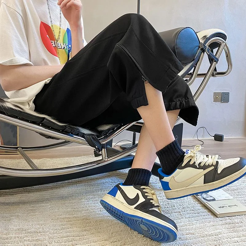 Свободные спортивные брюки с высокой талией и семью дюйма. Повседневные брюки-харлан супер больших размеров. Свободные брюки с манжетами на молнии. Модные женские брюки...
Свободные спортивные брюки с высокой талией и семью дюйма. Повседневные брюки-харлан супер больших размеров. Свободные брюки с манжетами на молнии. Модные женские брюки...