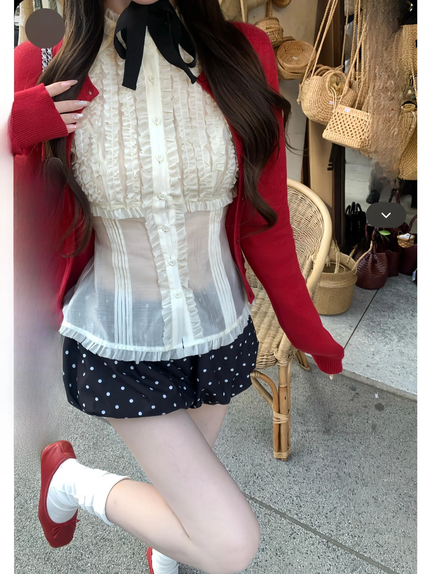 White Water Women's Ruffle Hem Silk Blend Shirt Vintage Style Layered Design Spring Collection Breathable Long Sleeve Top
White Water Women's Ruffle Hem Silk Blend Shirt Vintage Style Layered Design Spring Collection Breathable Long Sleeve Top