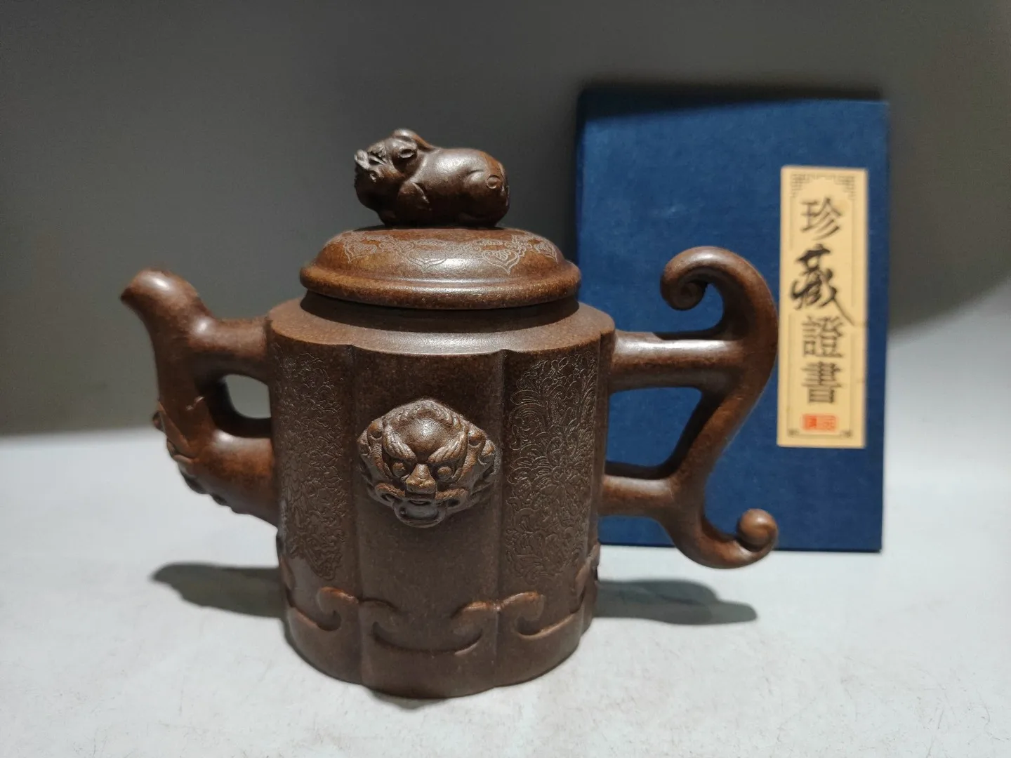 7"Chinese Yixing Purple Clay Teapot Pixiu lid Beast Head Pattern Vintage teapot Kettle Teapot Flagon Tea Ceremony Sample Tea
7"Chinese Yixing Purple Clay Teapot Pixiu lid Beast Head Pattern Vintage teapot Kettle Teapot Flagon Tea Ceremony Sample Tea