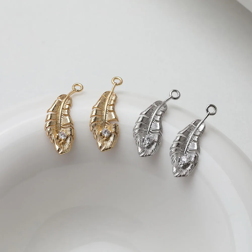4PCS 14K Gold Plated Small Exquisite Feather Pendant Brass Inlaid Zircon Jewelry DIY Making Supplies Material Accessories
4PCS 14K Gold Plated Small Exquisite Feather Pendant Brass Inlaid Zircon Jewelry DIY Making Supplies Material Accessories