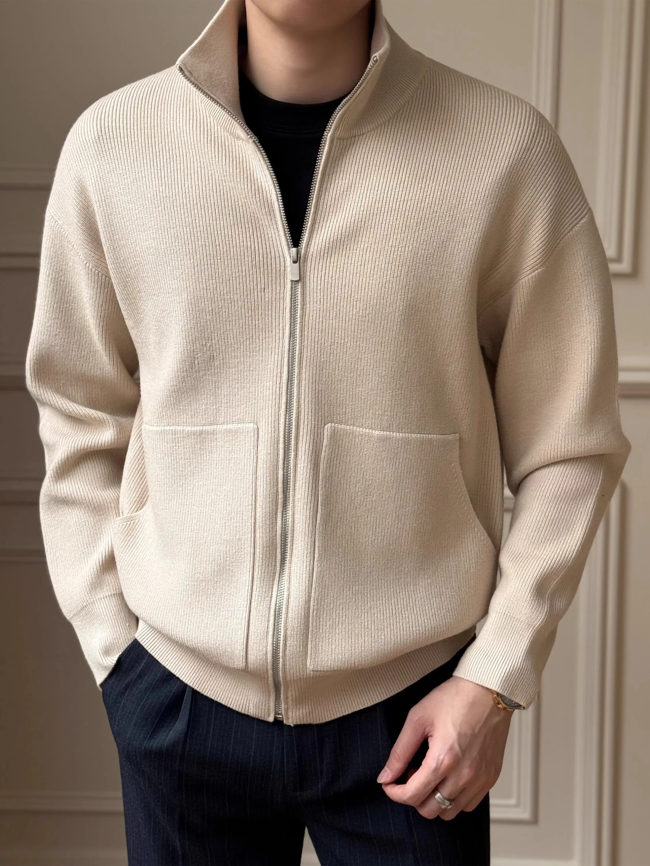 Осенний мужской трикотаж с воротником-молнией, повседневный универсальный модный длинный свек, однотонный свитер с воротником-стойкой, молодежный энергетический свитер
Осенний мужской трикотаж с воротником-молнией, повседневный универсальный модный длинный свек, однотонный свитер с воротником-стойкой, молодежный энергетический свитер