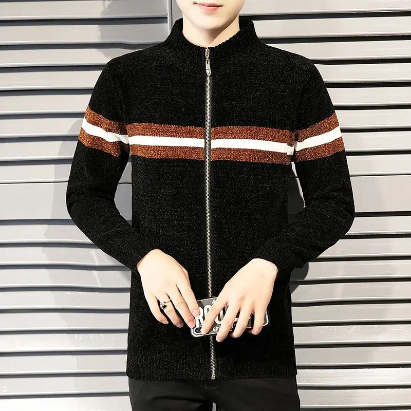Men's 2025 New Spring Autumn Slim Fit Zipper Stand Collar Knit Cardigan Korean Style Handsome Versatile Outerwear Young Men
Men's 2025 New Spring Autumn Slim Fit Zipper Stand Collar Knit Cardigan Korean Style Handsome Versatile Outerwear Young Men
