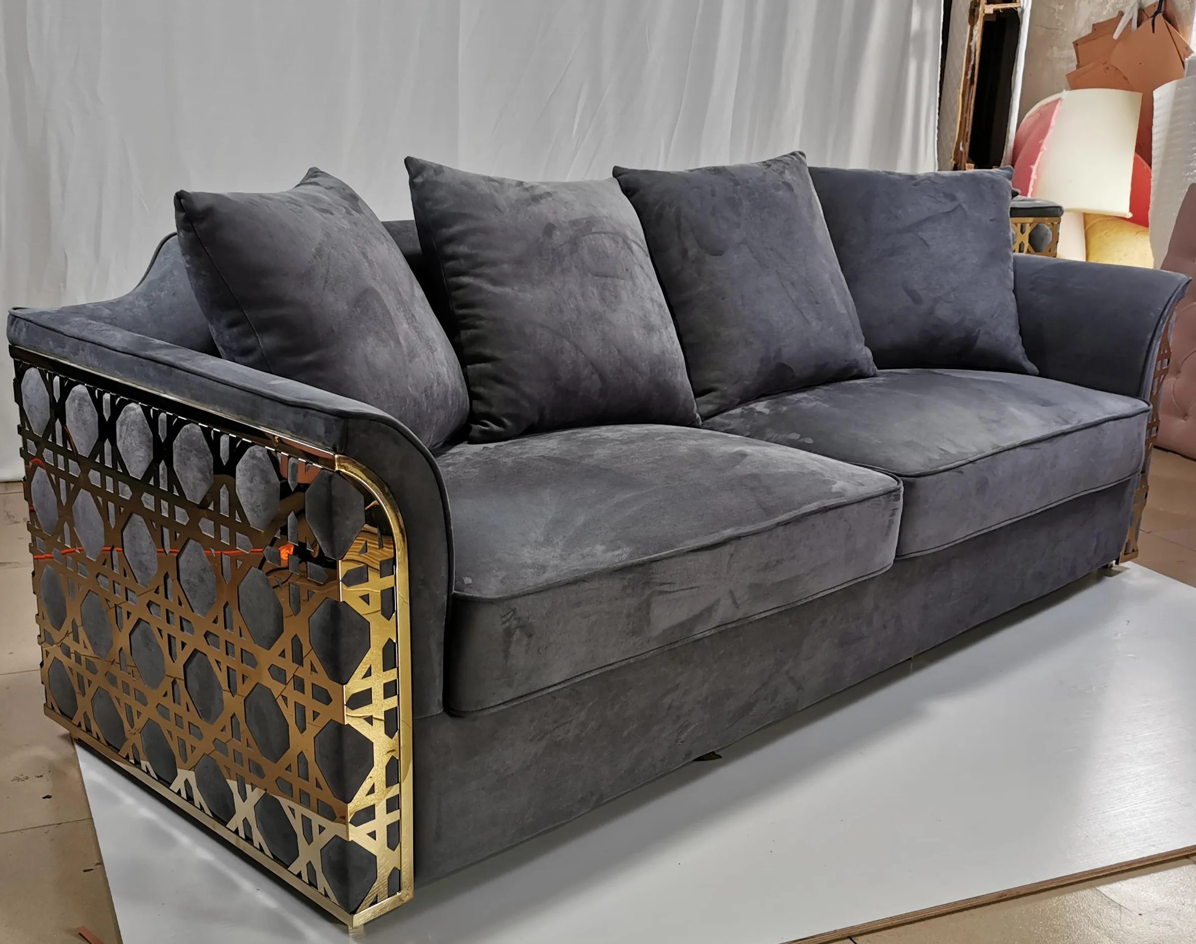 di-Luxury Fabric Indoor Furniture Living Room Sofa Set Modern Stainless Steel Sofa Covers Seater Three Seat Sofa&
di-Luxury Fabric Indoor Furniture Living Room Sofa Set Modern Stainless Steel Sofa Covers Seater Three Seat Sofa&