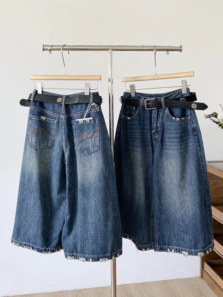 Fashionable Wide Leg Jeans Women's Loose Fit High Waist Straight Cut Mid-Calf Summer Shorts Slimming Versatile Street Style
Fashionable Wide Leg Jeans Women's Loose Fit High Waist Straight Cut Mid-Calf Summer Shorts Slimming Versatile Street Style