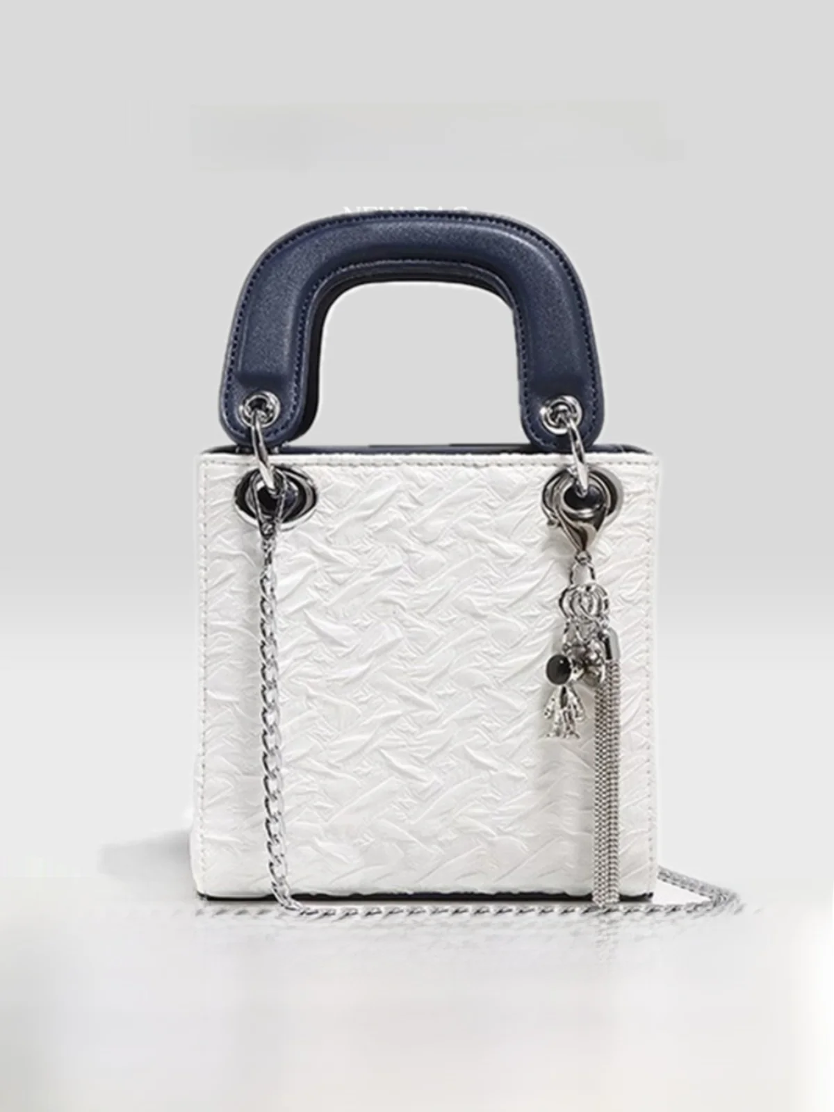 ManyKostGiva Faionable Chain Handbag Women's oulder Crossbody Bag Sli Clutch Purse American Retro Sle Pure Color
ManyKostGiva Faionable Chain Handbag Women's oulder Crossbody Bag Sli Clutch Purse American Retro Sle Pure Color