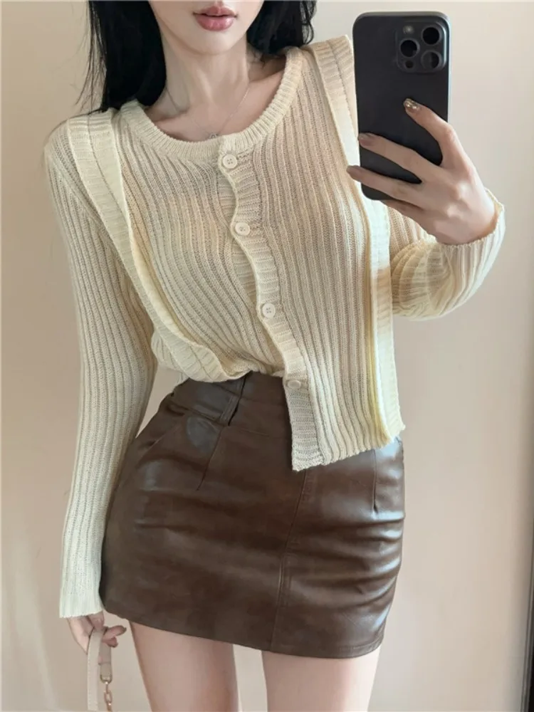 Korean Style round Neck Short Knitted Jacket Women's Slim Fit Color Single Button Design Autumn New Arrival Striped Out...
Korean Style round Neck Short Knitted Jacket Women's Slim Fit Color Single Button Design Autumn New Arrival Striped Out...