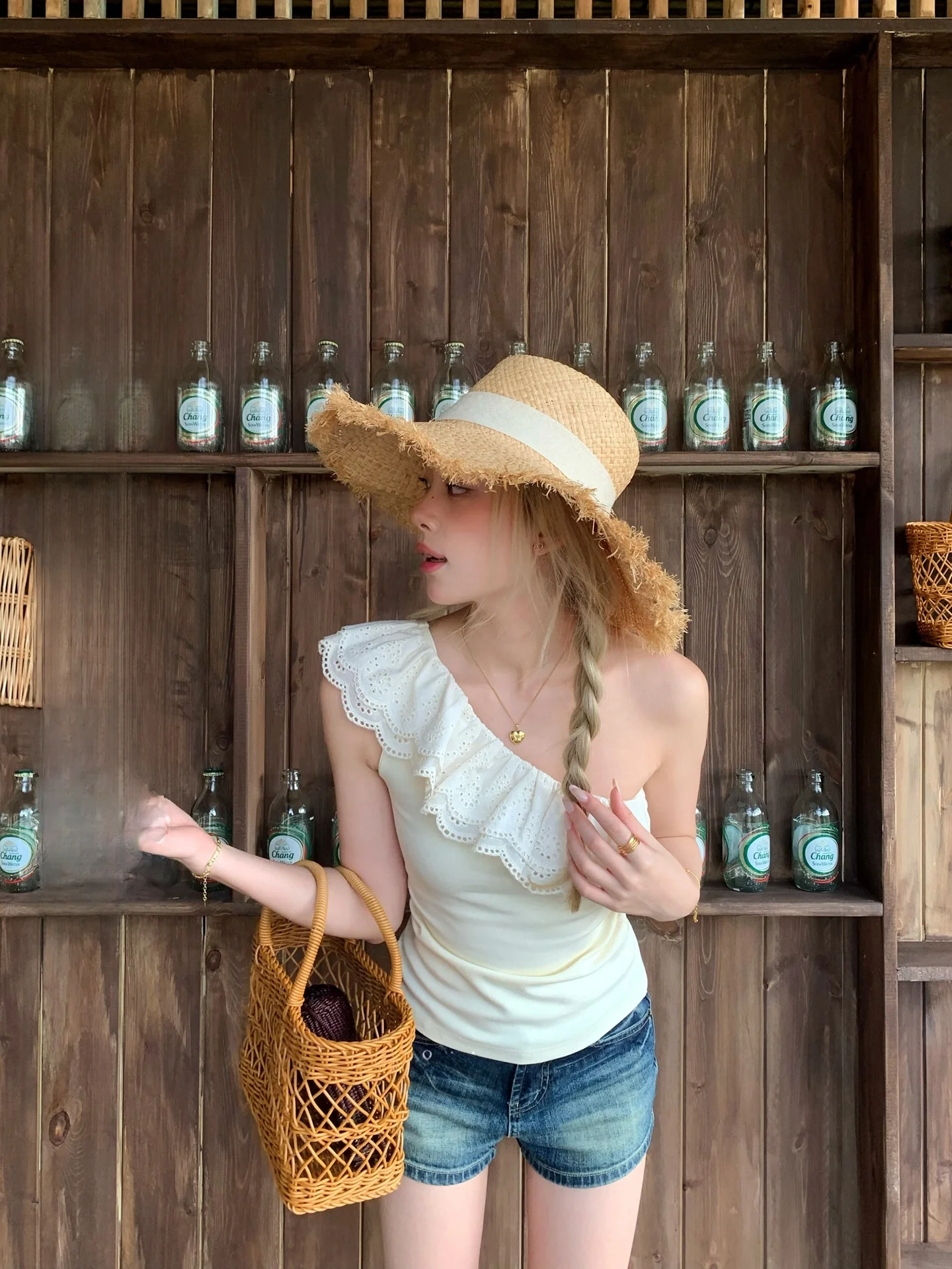 French Sle Asymmetric oulder Knitted T-irt Women Summer New Design Sensation Cotton Long Sve Regular Length Pure Color
French Sle Asymmetric oulder Knitted T-irt Women Summer New Design Sensation Cotton Long Sve Regular Length Pure Color