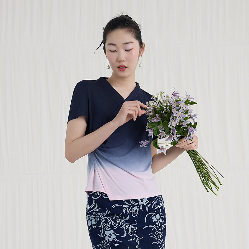adual Color adient Mixed Fiber Women's T-irt V-ne Casual Sle Summer New Arrival a Life on the Left 2025 Spring
adual Color adient Mixed Fiber Women's T-irt V-ne Casual Sle Summer New Arrival a Life on the Left 2025 Spring