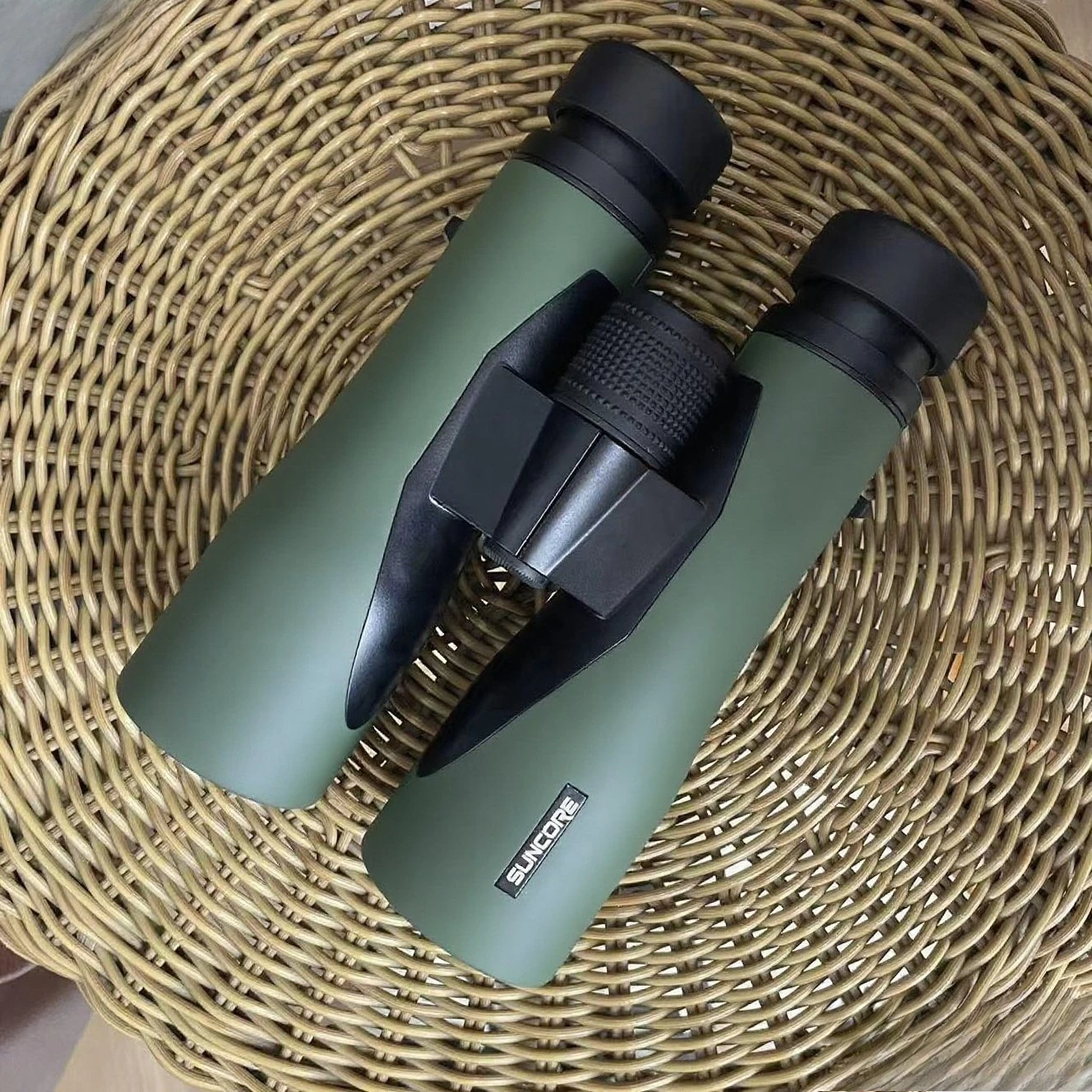 10x50 Caliber 23mm large eyepiece binoculars with magnification and definition, with for huting sporting, bird Wating
10x50 Caliber 23mm large eyepiece binoculars with magnification and definition, with for huting sporting, bird Wating