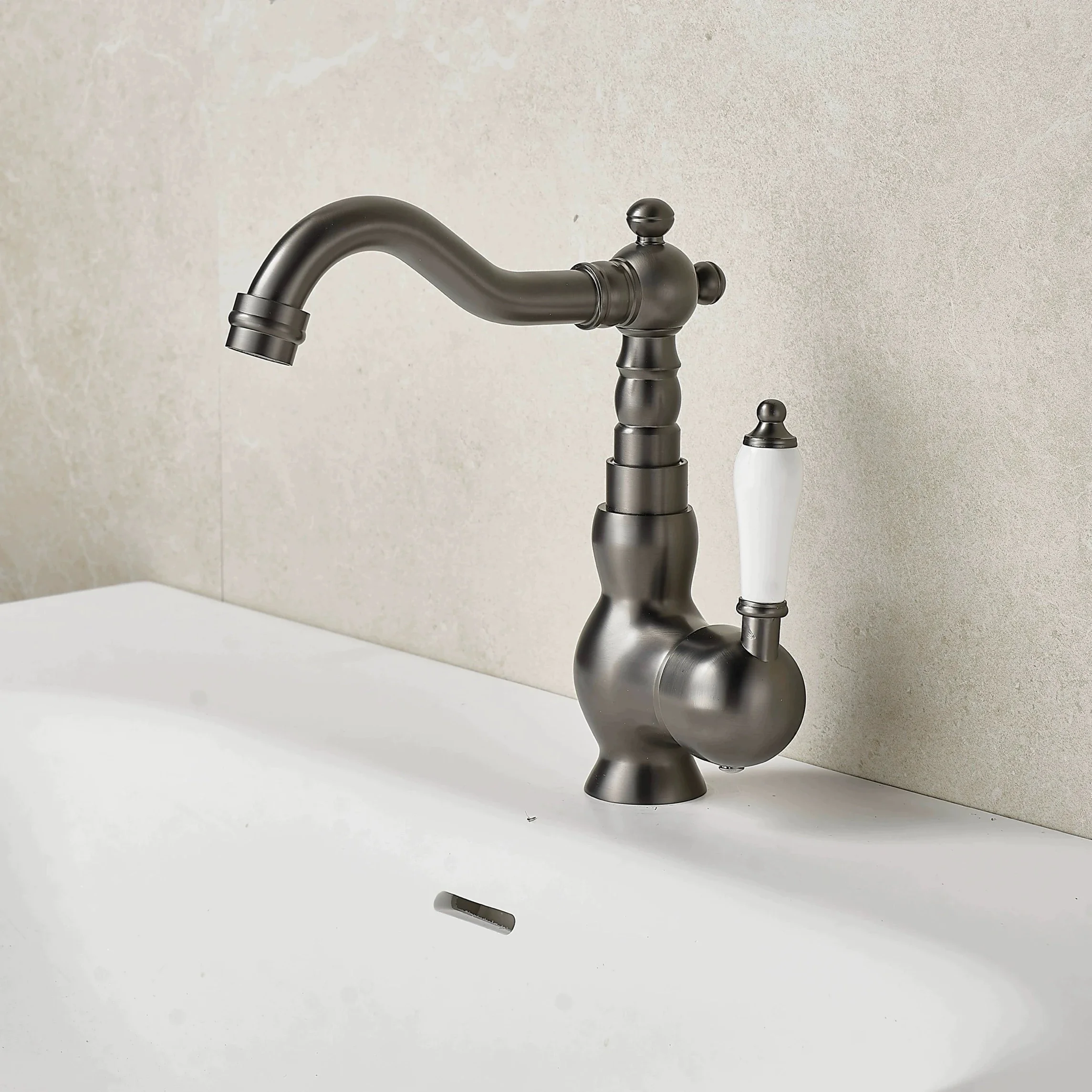 Free shipping gourd copper material European and American French 1 faucet hot and cold standing foot basin bathroom sanitary war
Free shipping gourd copper material European and American French 1 faucet hot and cold standing foot basin bathroom sanitary war