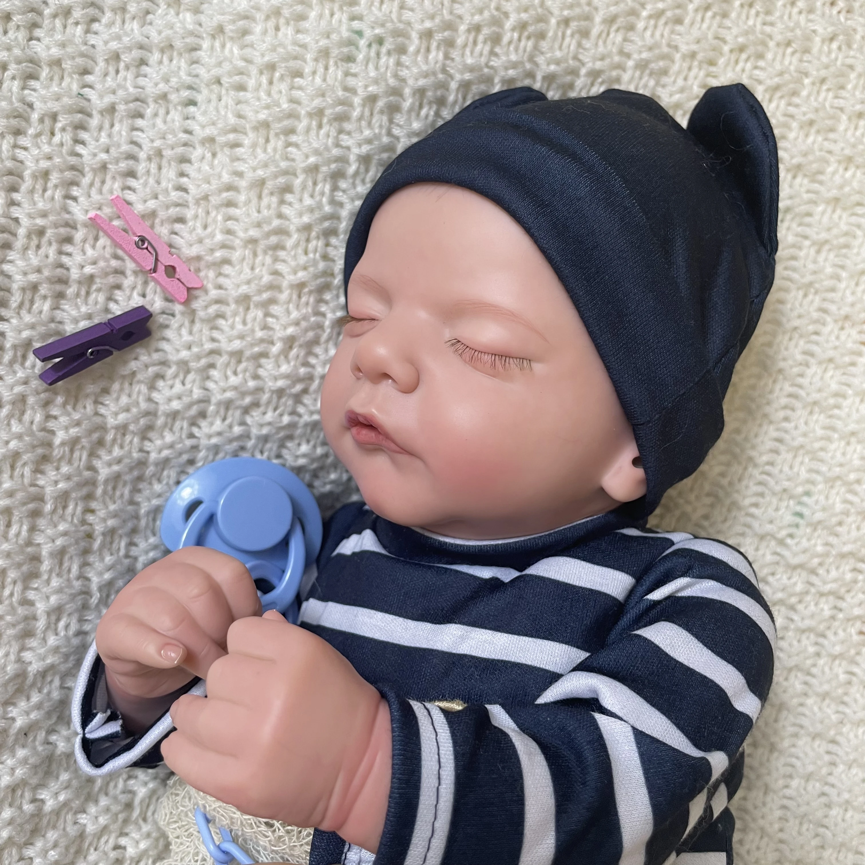 19inch Already Painted Finished Reborn Baby Doll Sam Sleeping Newborn Baby Size 3D Skin Visible Veins Collectible Art Doll
19inch Already Painted Finished Reborn Baby Doll Sam Sleeping Newborn Baby Size 3D Skin Visible Veins Collectible Art Doll