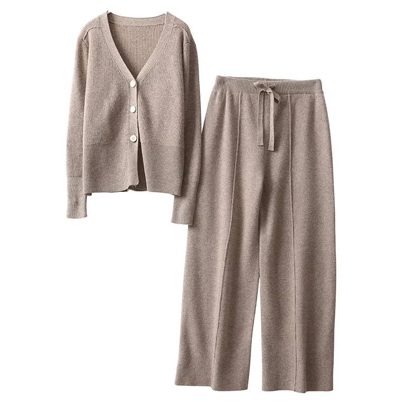 Fashion Suit Autumn Winter 100% Wool Knitted High Quality Sweater Women Cardigan Tops And Wide Leg Pants Two-Piece Female Suit
Fashion Suit Autumn Winter 100% Wool Knitted High Quality Sweater Women Cardigan Tops And Wide Leg Pants Two-Piece Female Suit