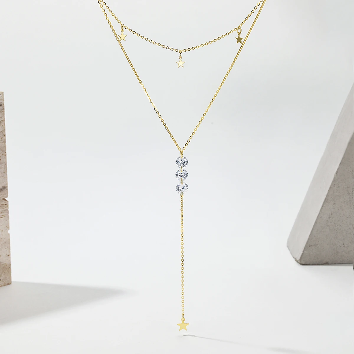 A double-layer stacked French style chain zircon necklace made of 925 sterling silver, perfect for women's daily vacations and s
A double-layer stacked French style chain zircon necklace made of 925 sterling silver, perfect for women's daily vacations and s