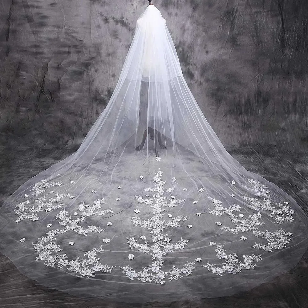 Long Lace Wedding Veil with Comb 2 Layers Flower Lace Bridal Veil 3 Meters 2 T White Ivory Cover Face Veil with Blusher
Long Lace Wedding Veil with Comb 2 Layers Flower Lace Bridal Veil 3 Meters 2 T White Ivory Cover Face Veil with Blusher