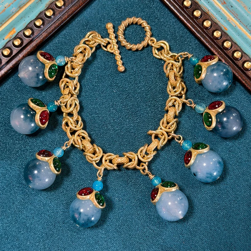 Vintage Blue Bracelet Made Of Natural Stones Tassel Light Bulb Pendant Accessories Antique Gold Color Women Luxury Dubai Jewelry
Vintage Blue Bracelet Made Of Natural Stones Tassel Light Bulb Pendant Accessories Antique Gold Color Women Luxury Dubai Jewelry