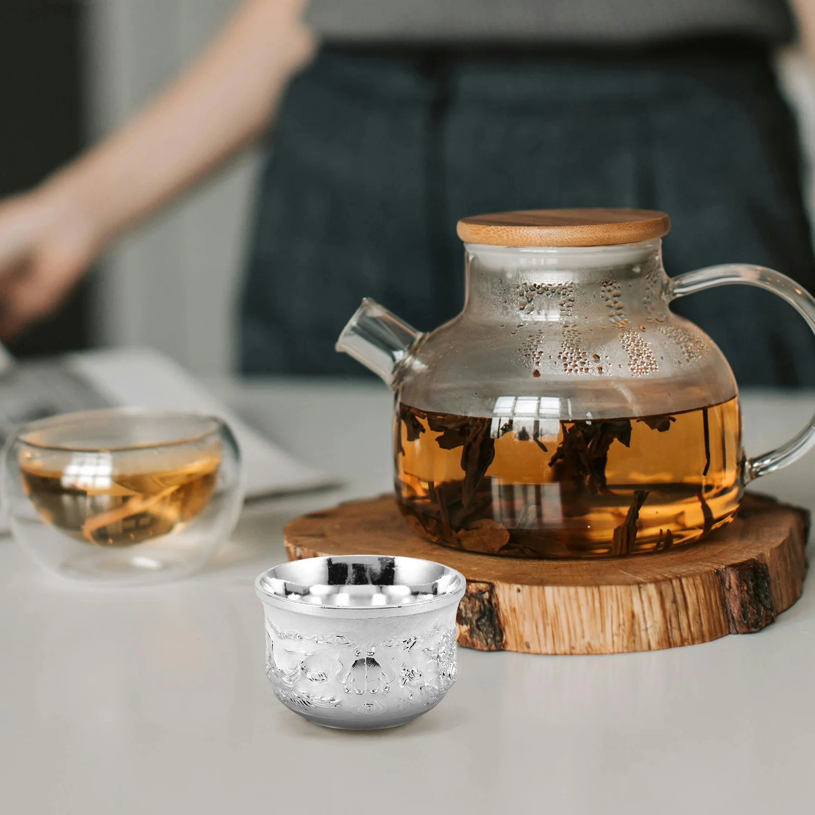 Retro Style Zinc Alloy Tea Cup Metal Drink Mug Pattern Home Decor Versatile Water Cup For Coffee Juice Wine Vintage
Retro Style Zinc Alloy Tea Cup Metal Drink Mug Pattern Home Decor Versatile Water Cup For Coffee Juice Wine Vintage